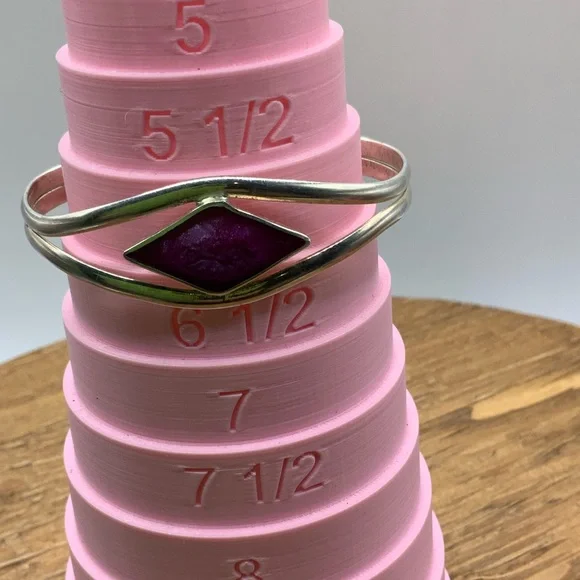 Navajo Vintage Purple Spiny Oyster Diamond Shape Cuff Bracelet - Picture 6 of 6